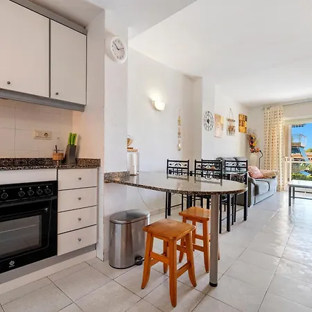 Residencial Pelicanos Apartment